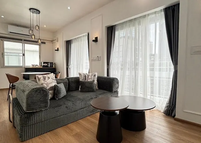 Silom I Private For 6 Guests Near Bts Chong Nonsi *