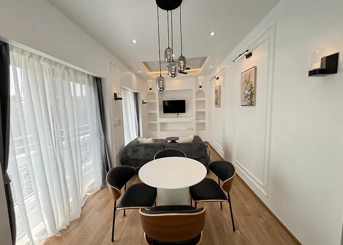 Silom I Private For 6 Guests Near Bts Chong Nonsi * 曼谷