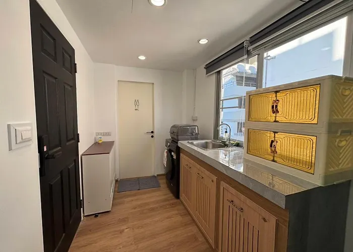 Silom I Private For 6 Guests Near Bts Chong Nonsi *