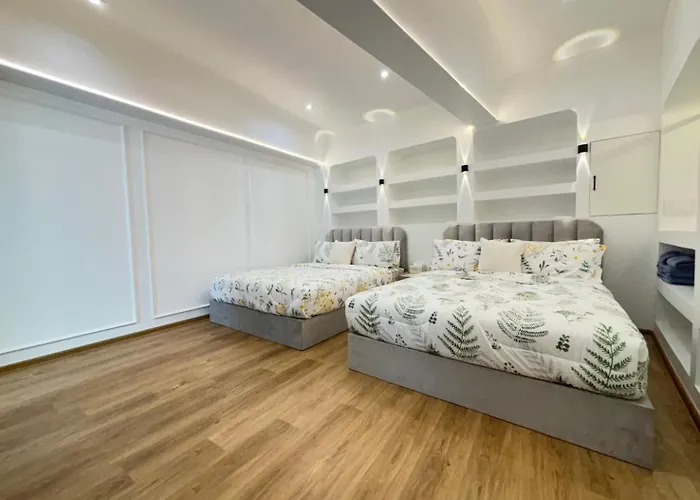 Silom I Private For 6 Guests Near Bts Chong Nonsi 公寓