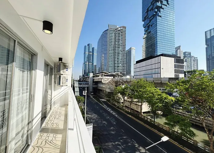 Silom I Private For 6 Guests Near Bts Chong Nonsi * 曼谷